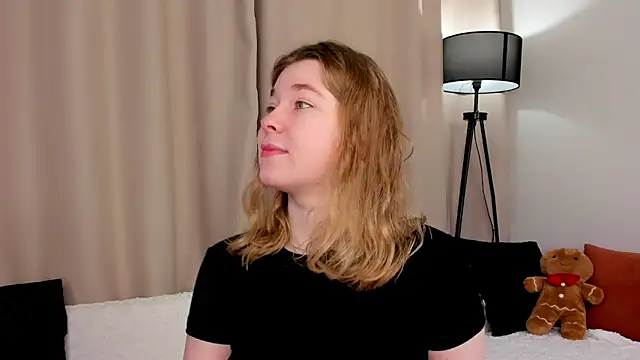 MaraaSwan online show from April 13, 2026, 4:38 am