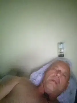 Ulisesss69 online show from February 25, 2026, 11:26 pm