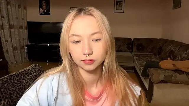 Snapshot of PinkTraible chatting on February 26, 2026, 11:43 am PinkTraible online show from February 26, 2026, 11:43 am