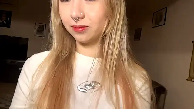 Snapshot of PinkTraible chatting on March 3, 2026, 11:50 am PinkTraible online show from March 3, 2026, 11:50 am