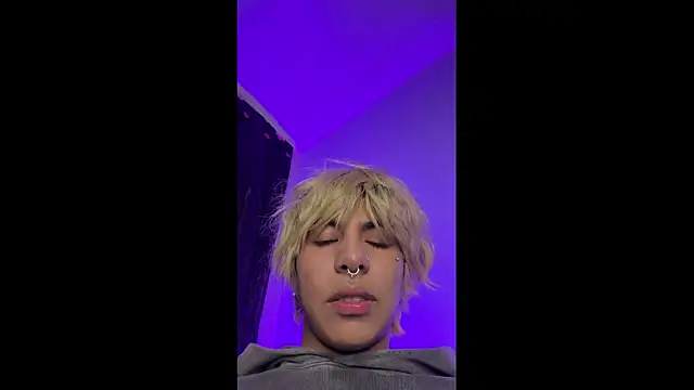 Snapshot of prince_oliverr chatting on April 6, 2026, 6:09 pm prince oliverr online show from April 6, 2026, 6:09 pm