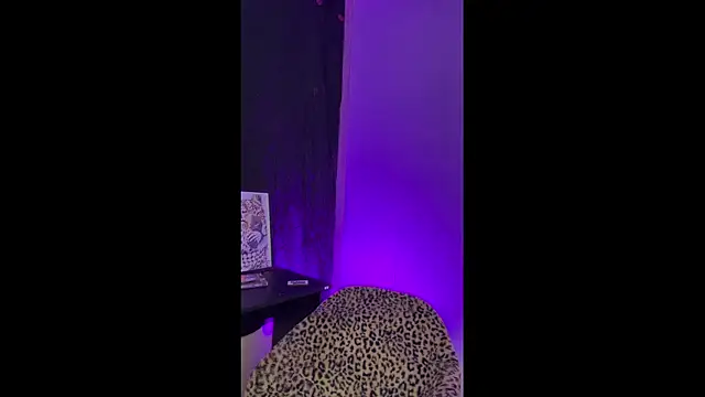 Snapshot of prince_oliverr chatting on April 6, 2026, 2:29 am prince oliverr online show from April 6, 2026, 2:29 am