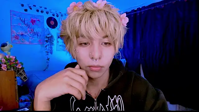 Snapshot of prince_oliverr chatting on February 19, 2026, 6:49 pm prince oliverr online show from February 19, 2026, 6:49 pm