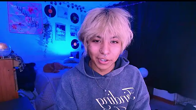 Snapshot of prince_oliverr chatting on February 23, 2026, 11:16 pm prince oliverr online show from February 23, 2026, 11:16 pm