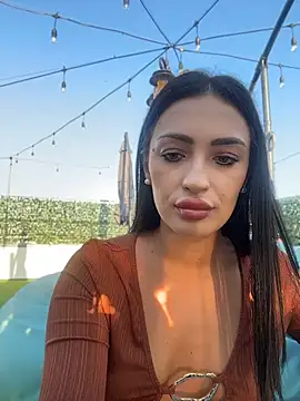 VictoriaLanes online show from July 15, 2026, 4:19 am