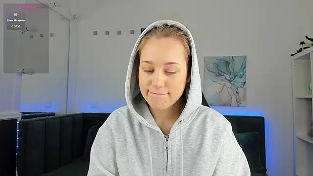 Snapshot of me1issa_sss chatting on March 4, 2026, 12:07 am me1issa sss online show from March 4, 2026, 12:07 am