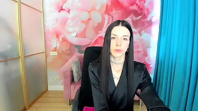 NoirDiva online show from April 15, 2026, 5:57 am