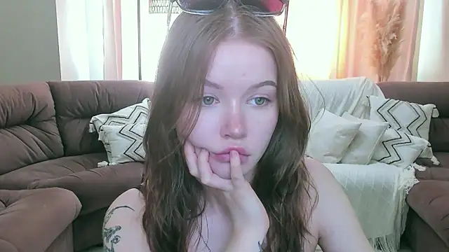 Violetta  Dreams online show from April 6, 2026, 10:38 am