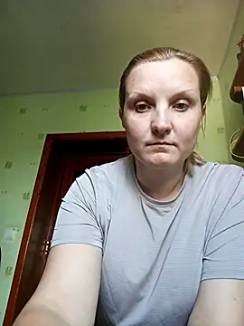 SusanGold9211 online show from April 28, 2026, 9:03 am