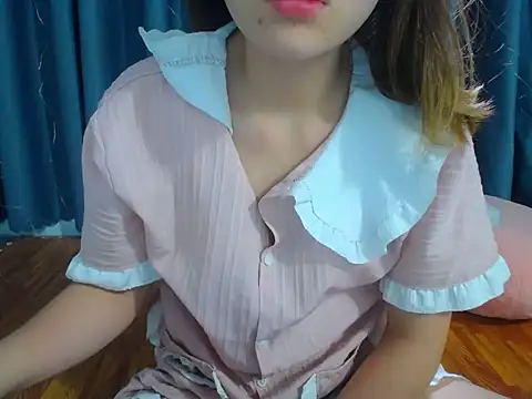 Snapshot of Lunababty chatting on March 1, 2026, 5:07 am Lunababty online show from March 1, 2026, 5:07 am