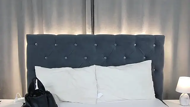 VikkyVonn online show from July 12, 2026, 10:49 am
