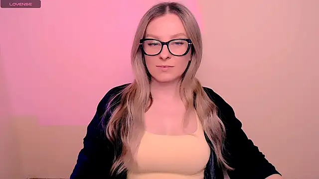 AnnePeach online show from March 26, 2026, 6:06 pm