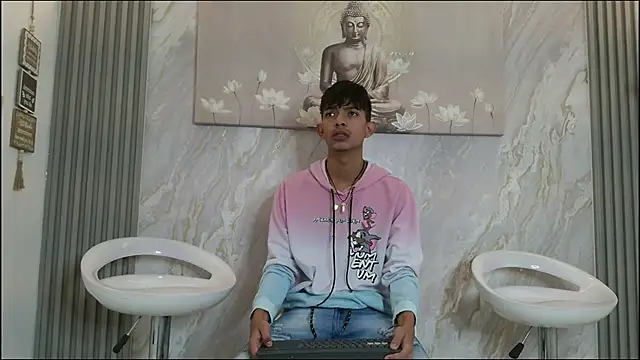 KITTY BOSH online show from April 7, 2026, 1:13 pm