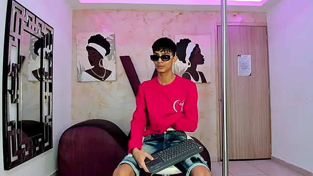 Snapshot of KITTY_BOSH chatting on February 25, 2026, 1:22 pm KITTY BOSH online show from February 25, 2026, 1:22 pm