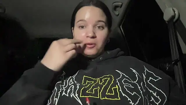 SoyOceanne online show from April 8, 2026, 2:57 am