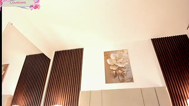  MiLa Dyva online show from April 11, 2026, 5:05 pm