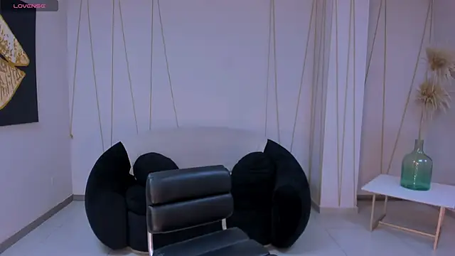 Snapshot of CarolineEvans_x chatting on February 20, 2026, 4:31 am CarolineEvans x online show from February 20, 2026, 4:31 am