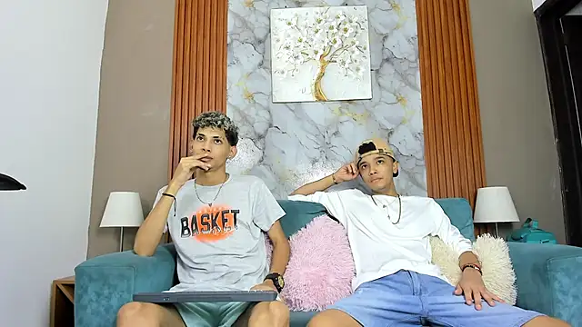 YOUNG BOYS HELL online show from March 17, 2026, 1:19 am