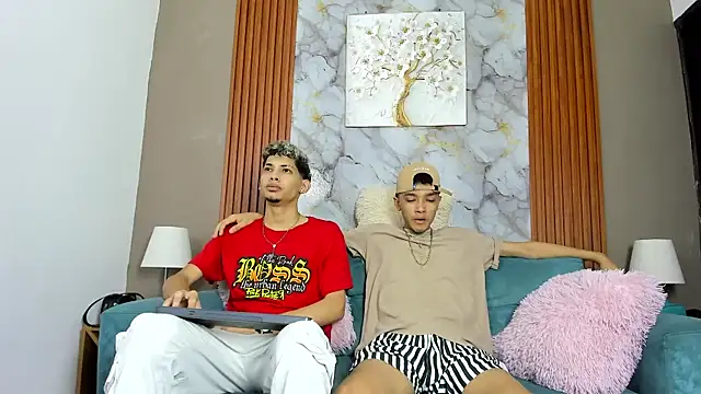 YOUNG BOYS HELL online show from March 19, 2026, 1:16 am