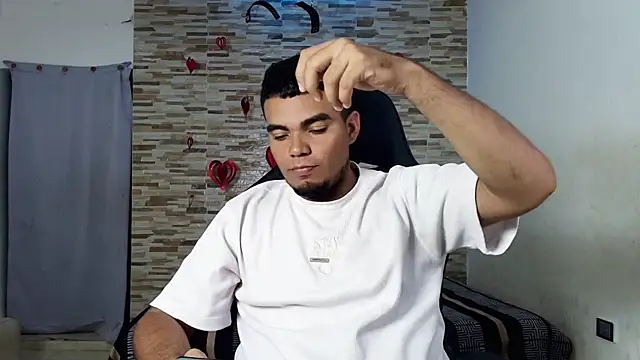 kinkyhousexxxx online show from February 15, 2026, 3:18 am