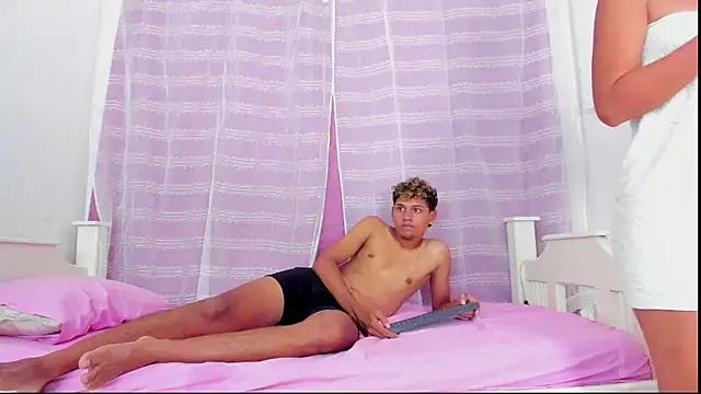 Henry and Lucy online show from March 27, 2026, 8:10 pm