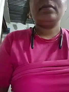 taniya0 online show from March 31, 2026, 3:47 pm