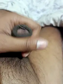 Snapshot of Cucu_Couple chatting on February 14, 2026, 6:08 pm Cucu Couple online show from February 14, 2026, 6:08 pm