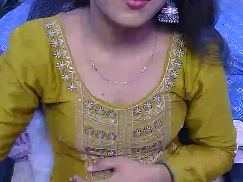 Snapshot of its-taniya chatting on June 13, 2026, 3:48 am its-taniya online show from June 13, 2026, 3:48 am