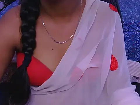 Snapshot of its-taniya chatting on June 15, 2026, 4:01 am its-taniya online show from June 15, 2026, 4:01 am
