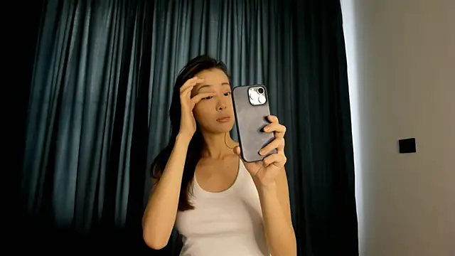 Snapshot of lilly_sweeet chatting on February 22, 2026, 3:53 am lilly sweeet online show from February 22, 2026, 3:53 am