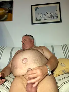 Snapshot of bylytom27 chatting on March 3, 2026, 2:07 am bylytom27 online show from March 3, 2026, 2:07 am