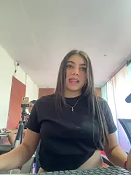 Luna rousse26 online show from March 9, 2026, 12:41 pm