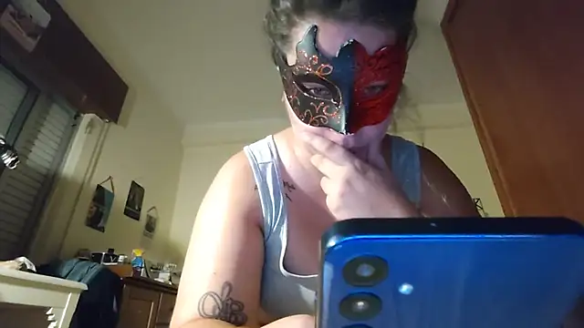 sweetjuicyb online show from July 1, 2026, 9:15 pm