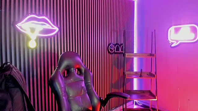 Maximoking26 online show from March 26, 2026, 2:10 am