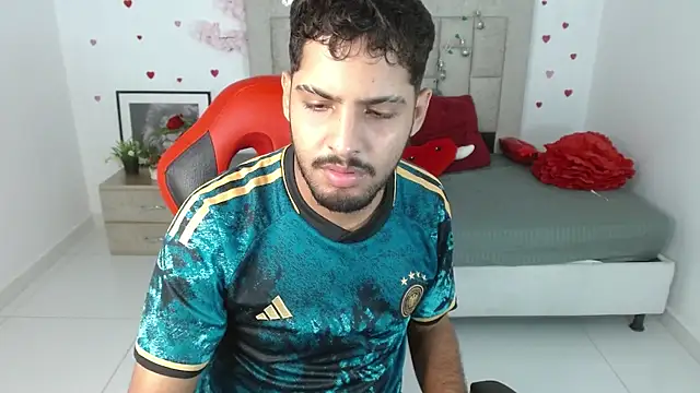 mister fox723 online show from March 3, 2026, 12:28 am