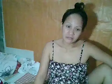Snapshot of xxLIY chatting on May 22, 2026, 11:14 pm xxLIY online show from May 22, 2026, 11:14 pm