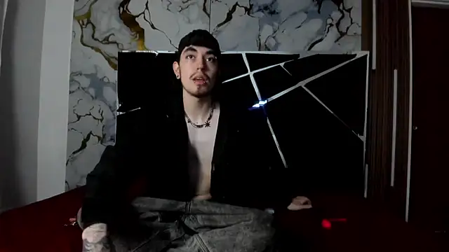 Snapshot of Couple_In_Heat chatting on February 20, 2026, 8:11 pm Couple In Heat online show from February 20, 2026, 8:11 pm