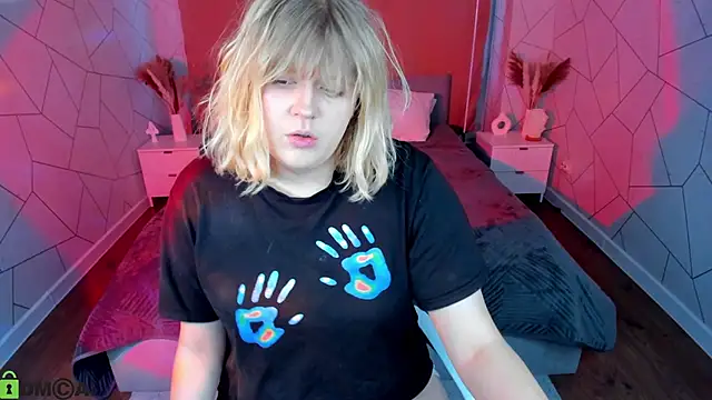 luna c0ra online show from March 26, 2026, 1:04 am