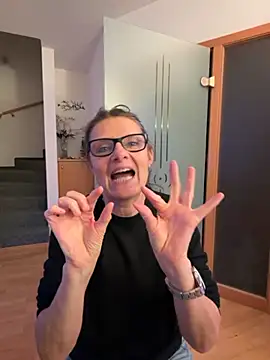 Dance Lady online show from March 20, 2026, 10:11 pm