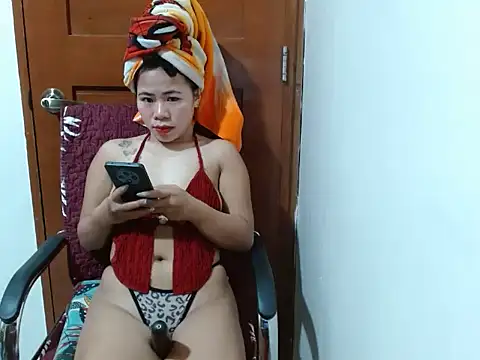 Petite Jeramae22 online show from June 16, 2026, 2:44 am