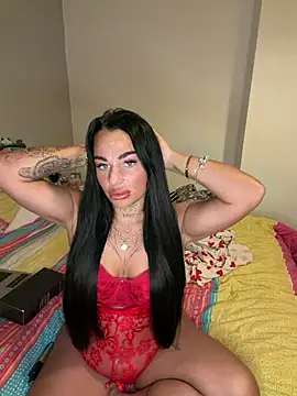 Snapshot of Darkfantisyx chatting on February 18, 2026, 7:43 pm Darkfantisyx online show from February 18, 2026, 7:43 pm