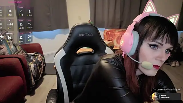 Samanteased online show from April 15, 2026, 5:06 pm