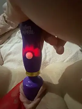 Snapshot of cathx chatting on February 22, 2026, 10:06 am cathx online show from February 22, 2026, 10:06 am