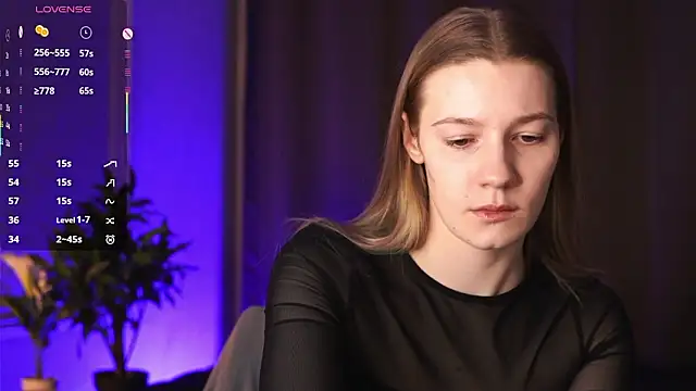 Snapshot of Vanessa__Lui chatting on February 19, 2026, 3:31 pm Vanessa Lui online show from February 19, 2026, 3:31 pm