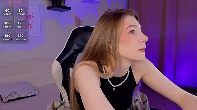 Snapshot of Vanessa__Lui chatting on February 17, 2026, 10:45 am Vanessa Lui online show from February 17, 2026, 10:45 am