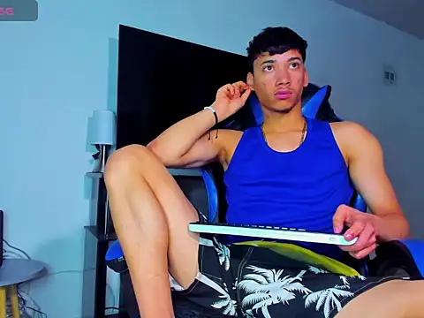 Lyam Russo online show from April 16, 2026, 6:36 am