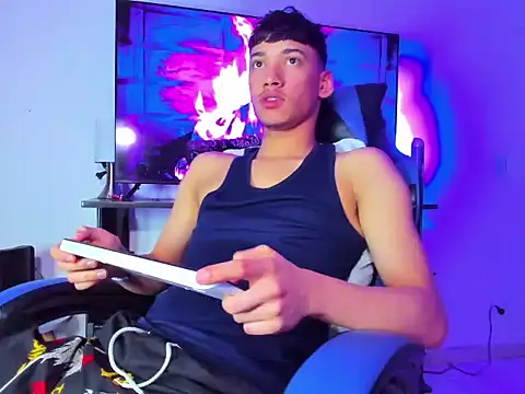 Lyam Russo online show from March 17, 2026, 5:21 am