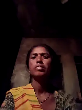 Snapshot of Hot_re83 chatting on February 26, 2026, 7:58 pm Hot re83 online show from February 26, 2026, 7:58 pm