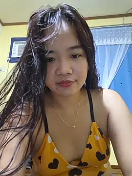 Snapshot of Polished_Princess chatting on June 3, 2026, 11:44 am Polished Princess online show from June 3, 2026, 11:44 am
