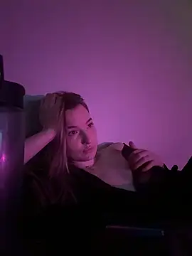 Snapshot of EmmaTurners chatting on March 15, 2026, 6:15 pm EmmaTurners online show from March 15, 2026, 6:15 pm